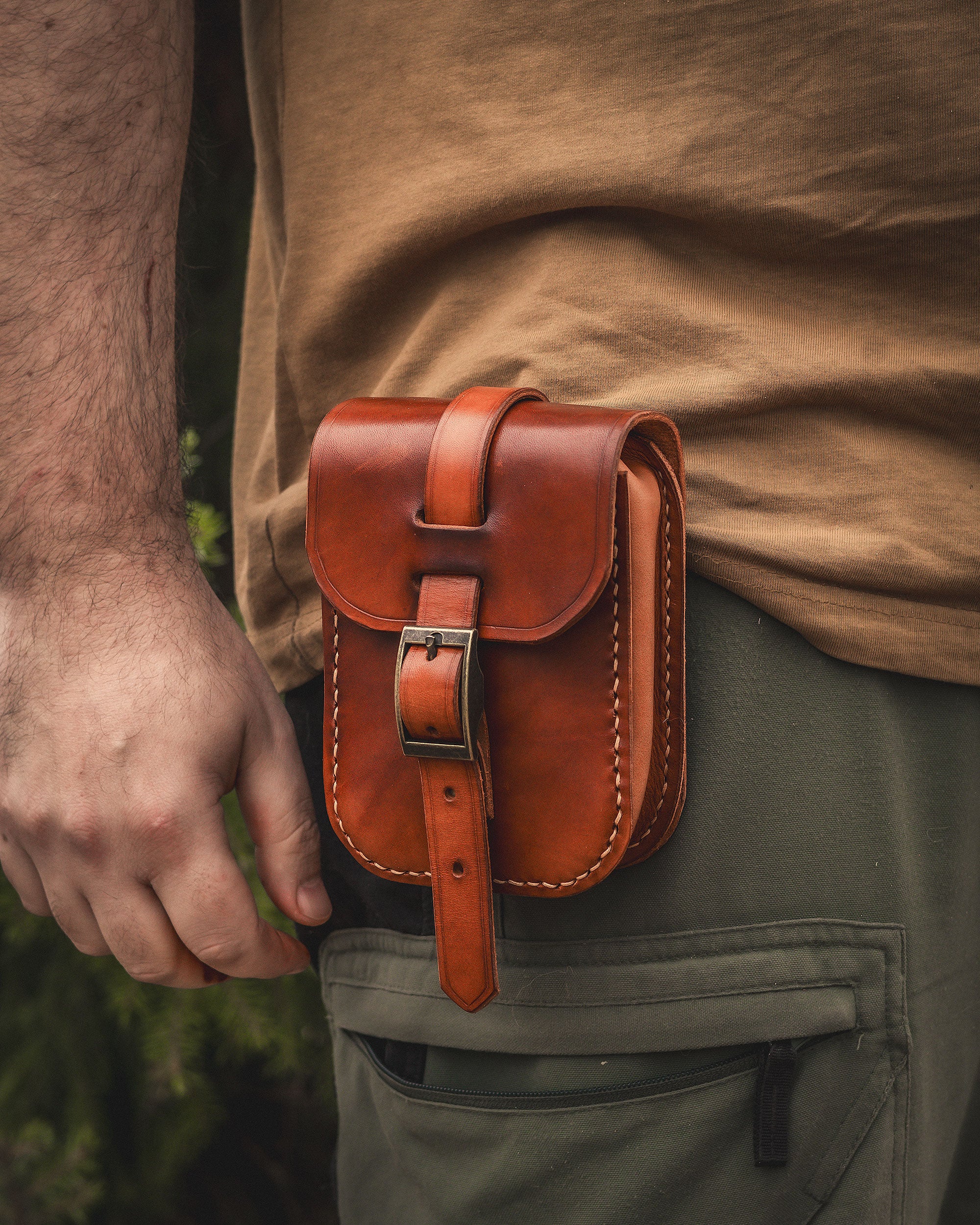 Vertical Bushcraft Leather Belt Bag