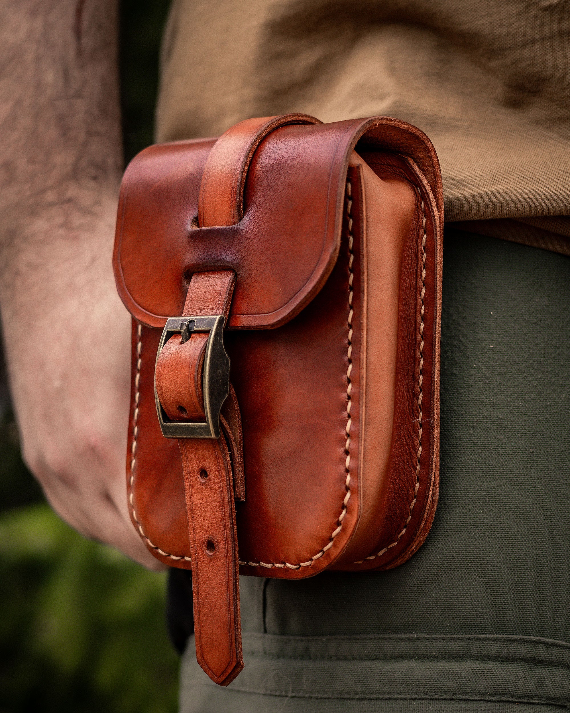 Vertical Bushcraft Leather Belt Bag