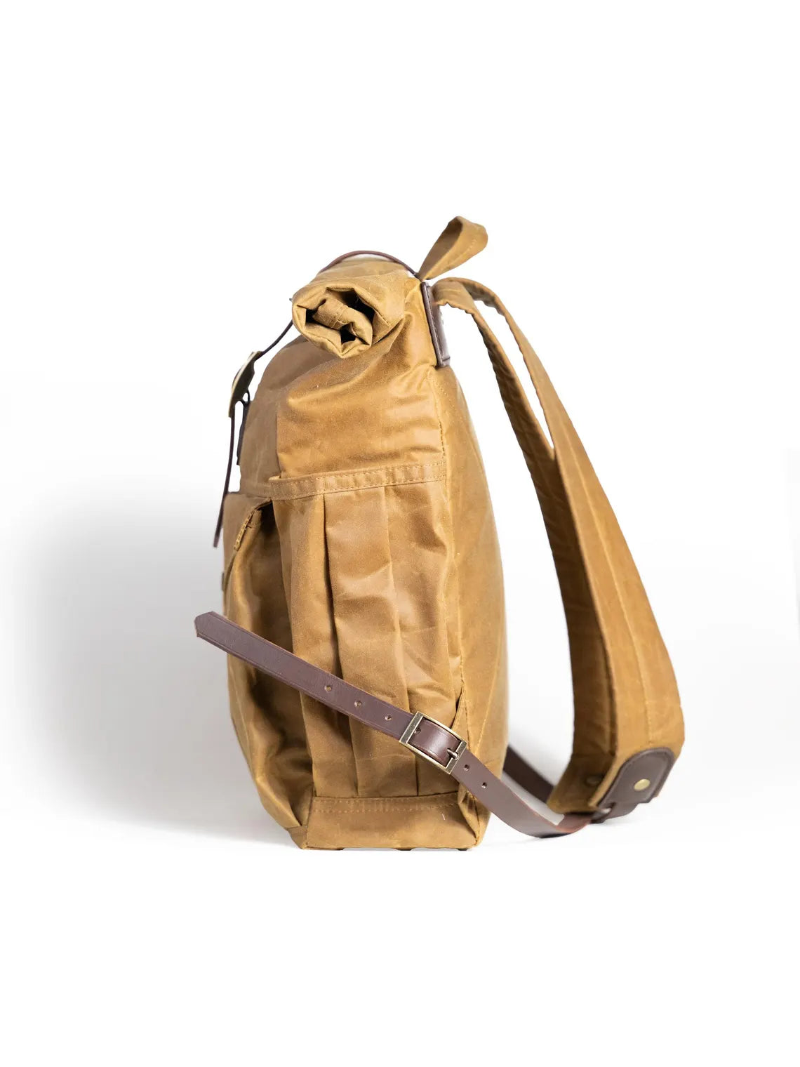 Oilskin Outdoor Roll Top Backpack in Coyote Desert