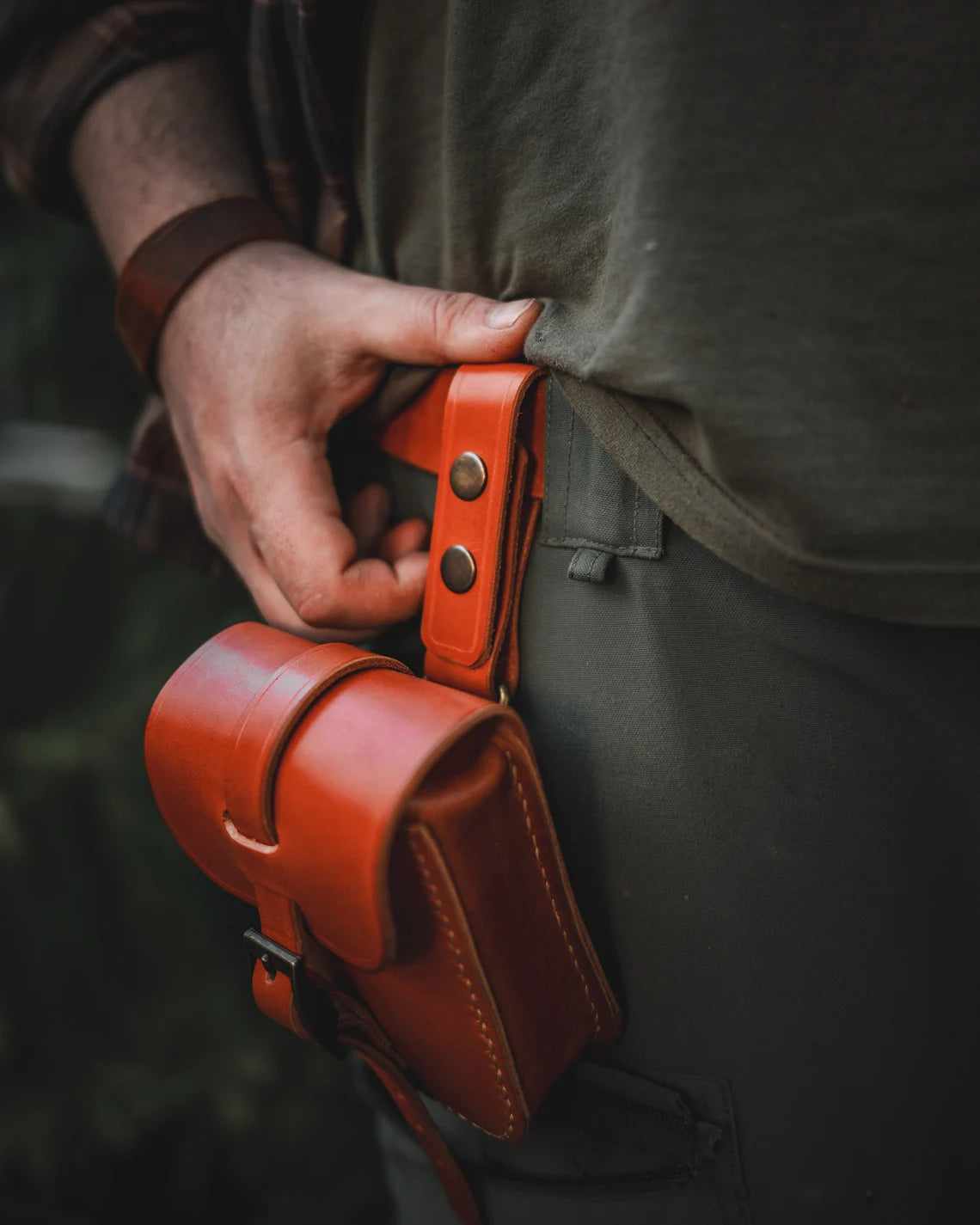 Vertical Bushcraft Leather Belt Bag