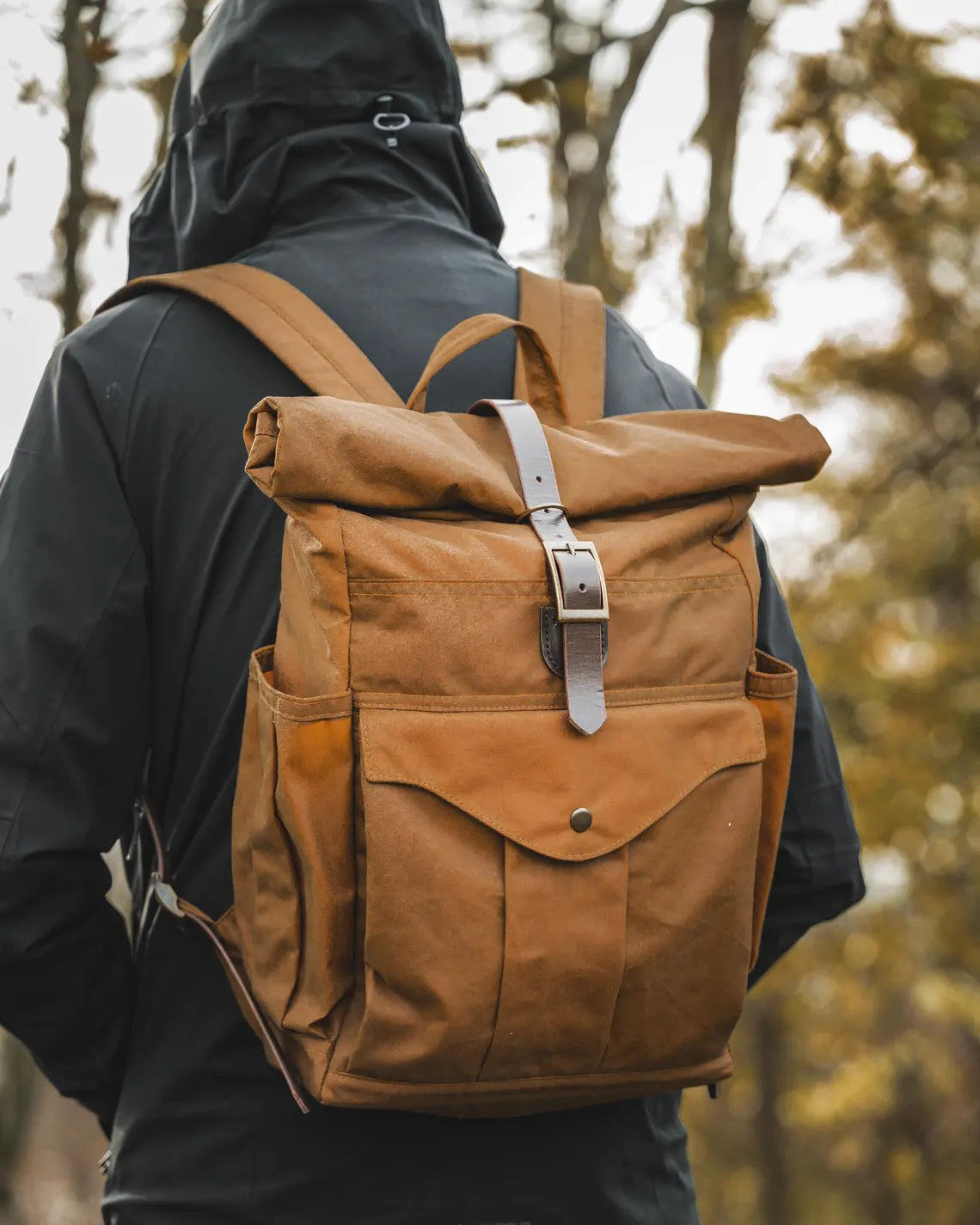 Oilskin Outdoor Roll Top Backpack in Coyote Desert