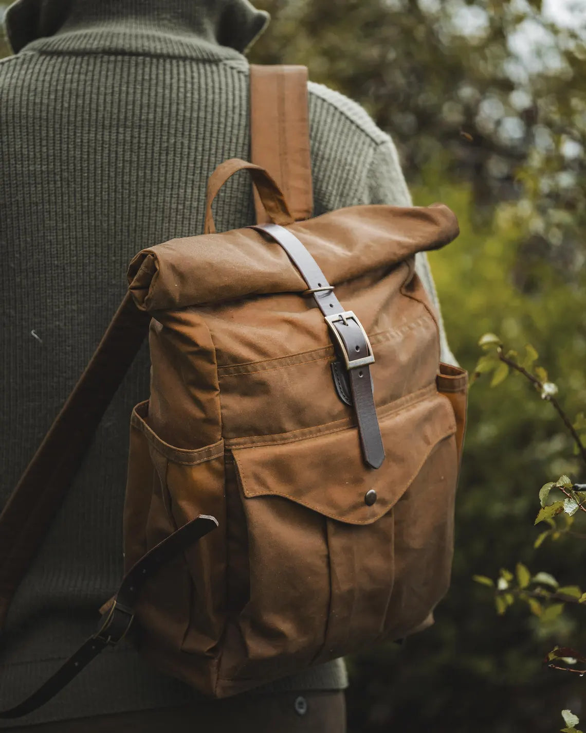 Oilskin Outdoor Roll Top Backpack in Coyote Desert