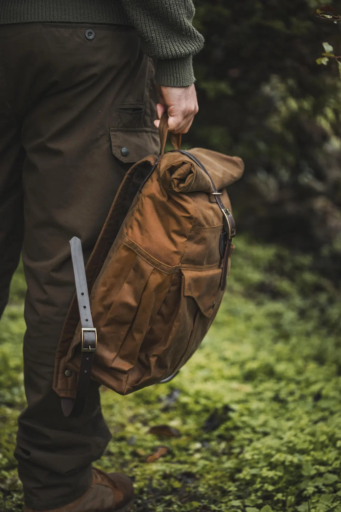 Oilskin Outdoor Roll Top Backpack in Coyote Desert