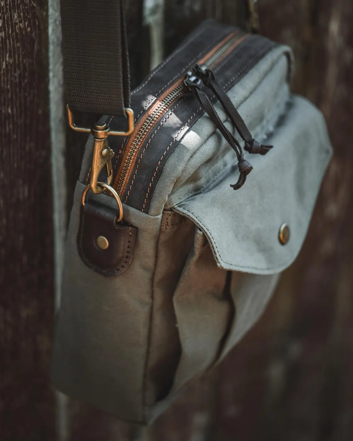 Small Dry Waxed Canvas Shoulder Bag