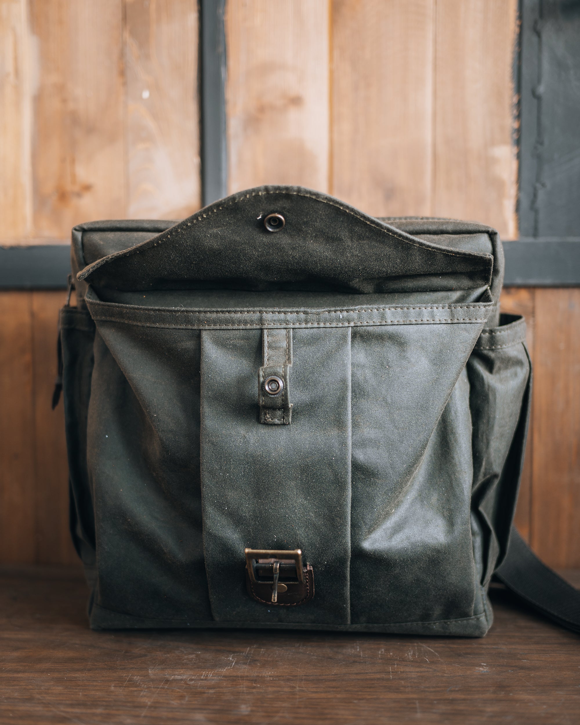 Waxed Canvas Oilskin Small Messenger Bag