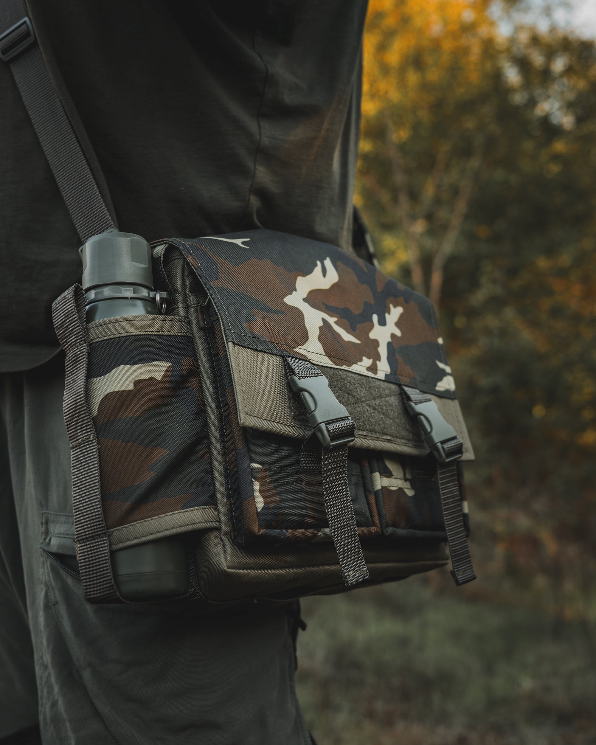 The Woodsman Sling N2 in Camouflage Green