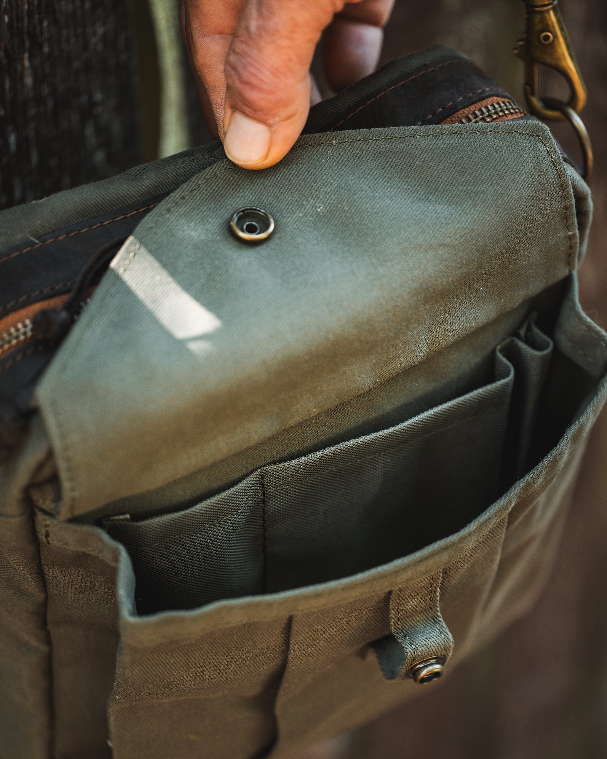 Dry Waxed Rugged Twill Canvas Man Bag