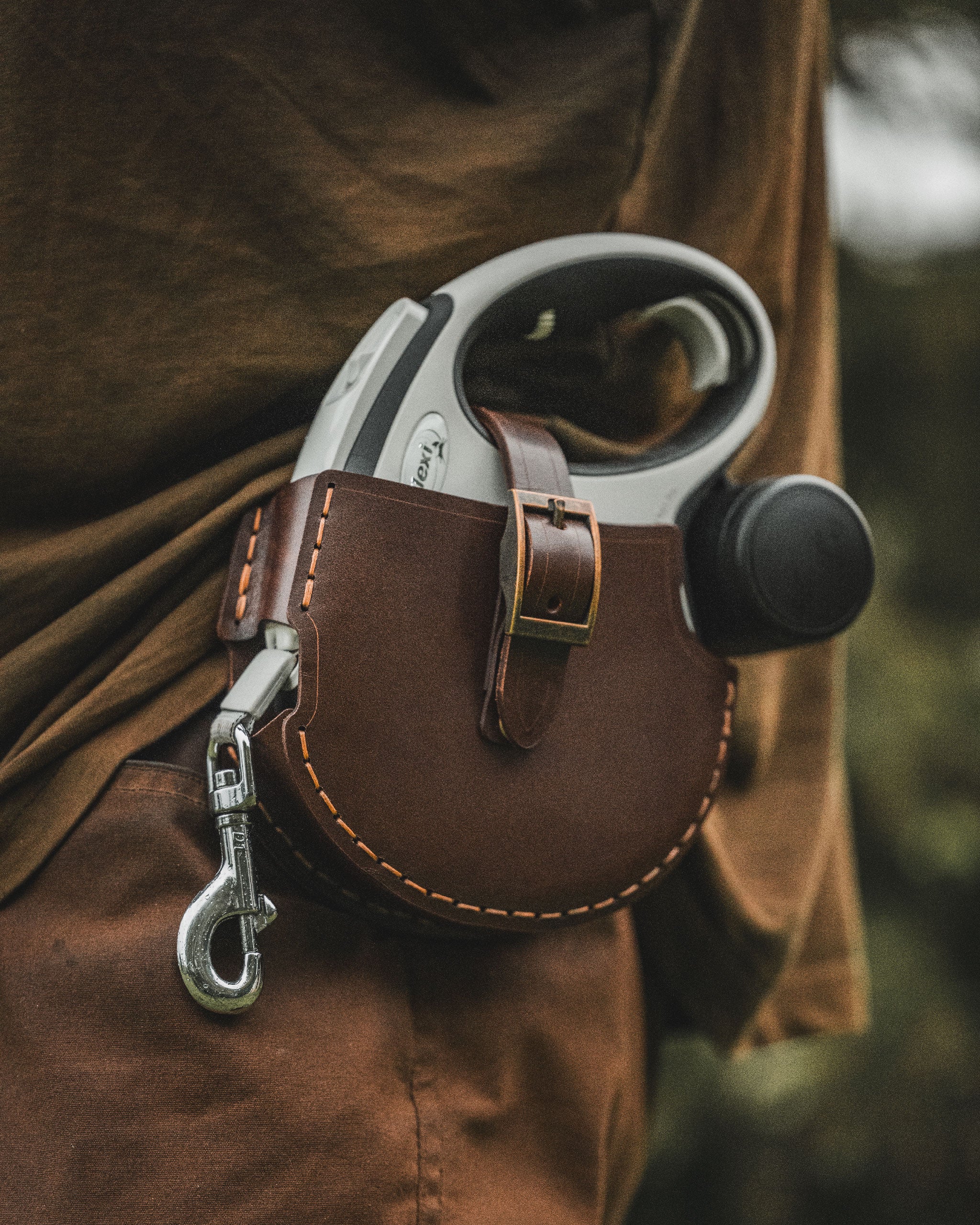 Leather Holster for Flexi Comfort L 8m Dog Lead