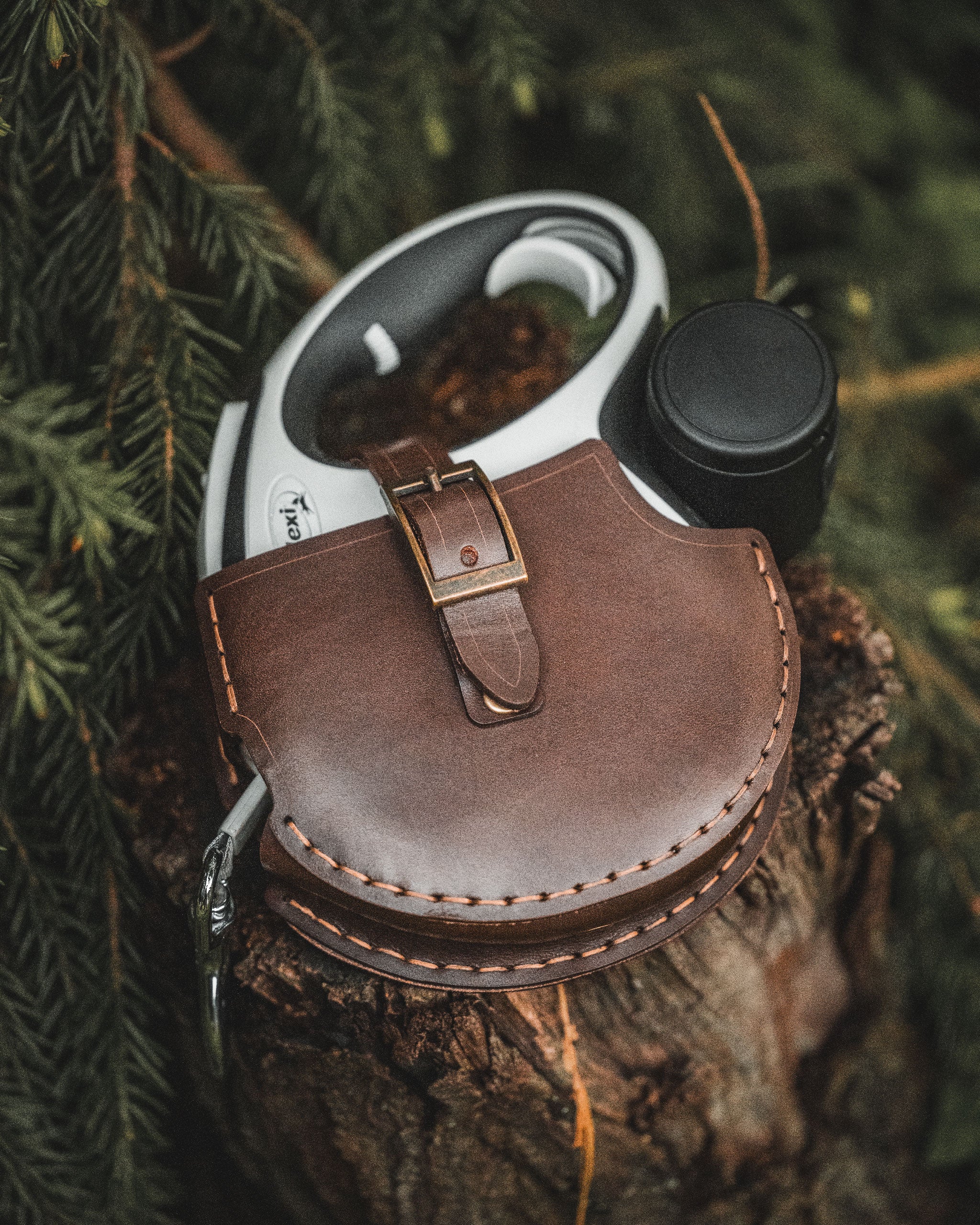 Leather Holster for Flexi Comfort L 8m Dog Lead