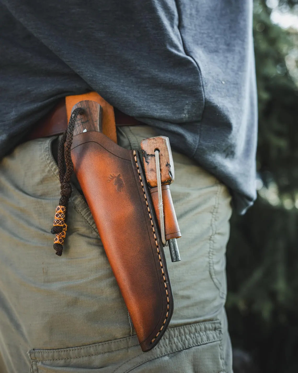 Classic Leather Bushcraft Knife Sheath