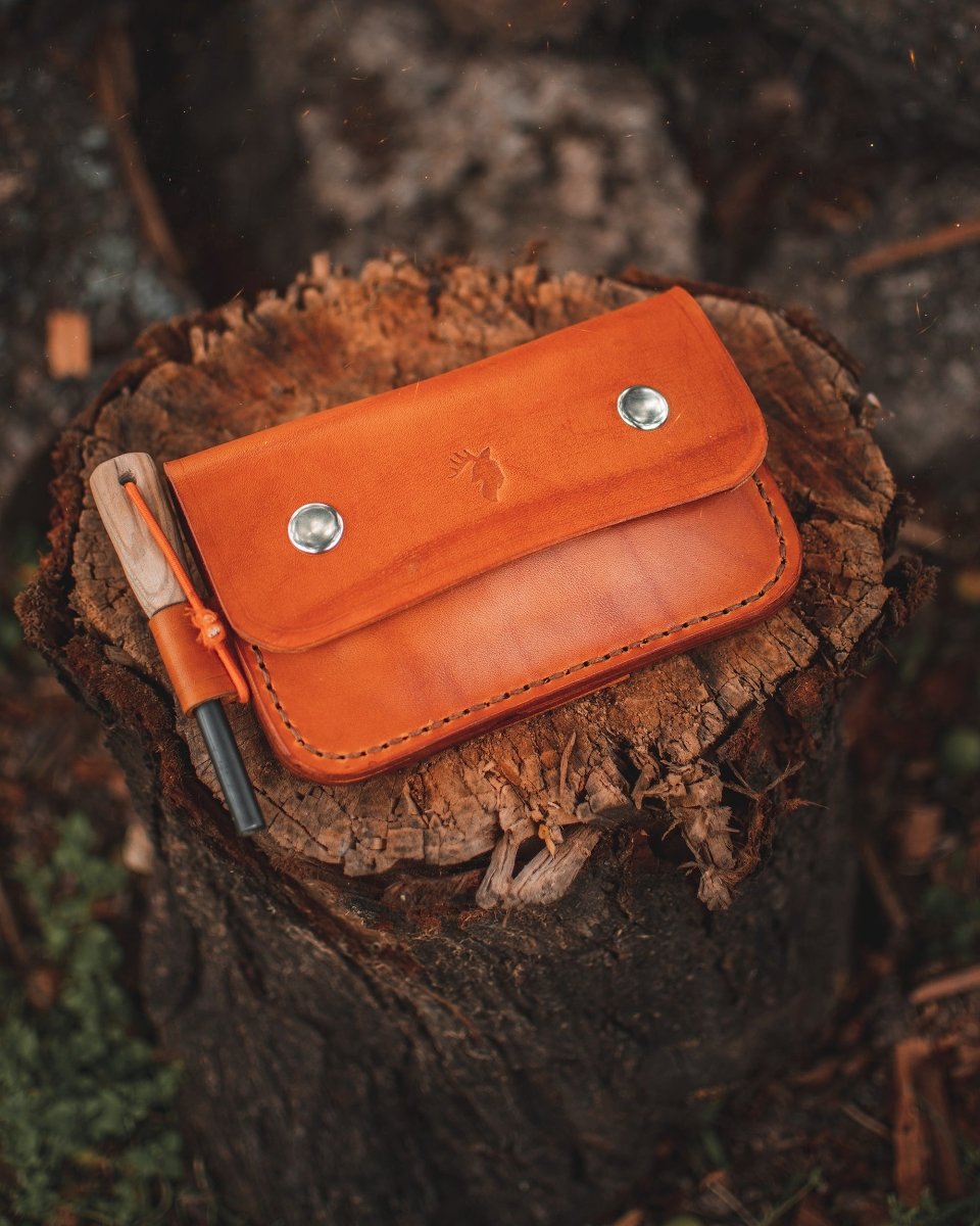  Hide & Drink, Bushcraft Leather Pouch Handmade from Full Grain  Leather - Waist Holster Bag, Conveniently Attaches to Belt - Accessory for  Storing Tools and Equipment for DIY Projects - Bourbon